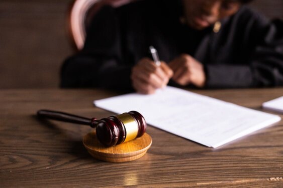 Decision Fatigue in Law: What Billing by the Hour Does to Your Judgment