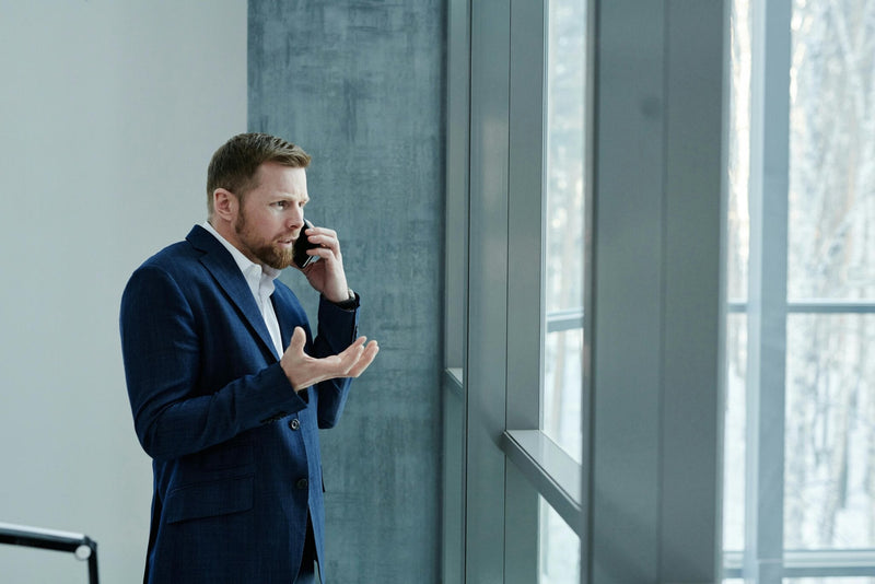 Decision Fatigue on the Desk: Why Your Worst Trades Cluster Before the Close